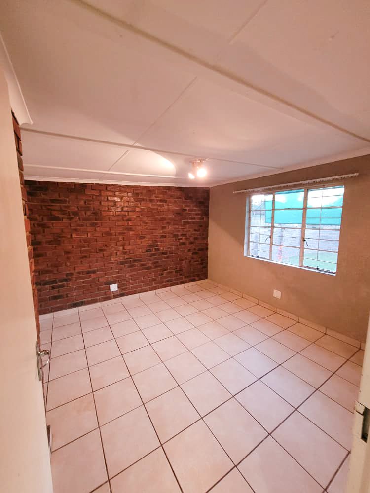  Bedroom Property for Sale in Wilkoppies North West